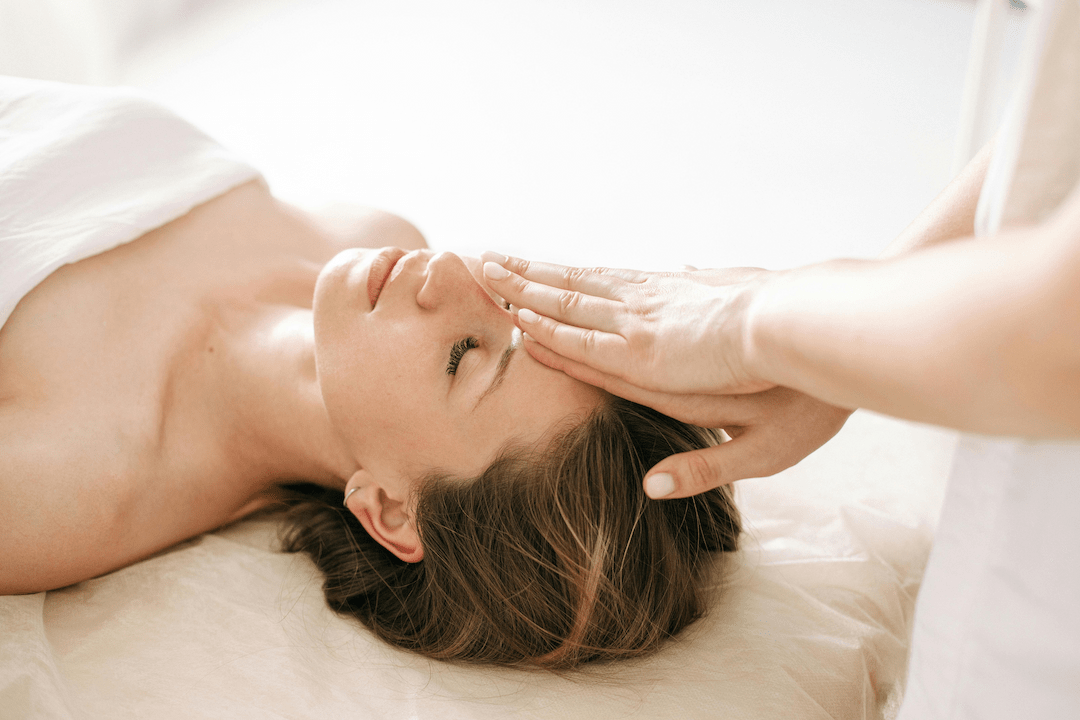 reiki poition 2